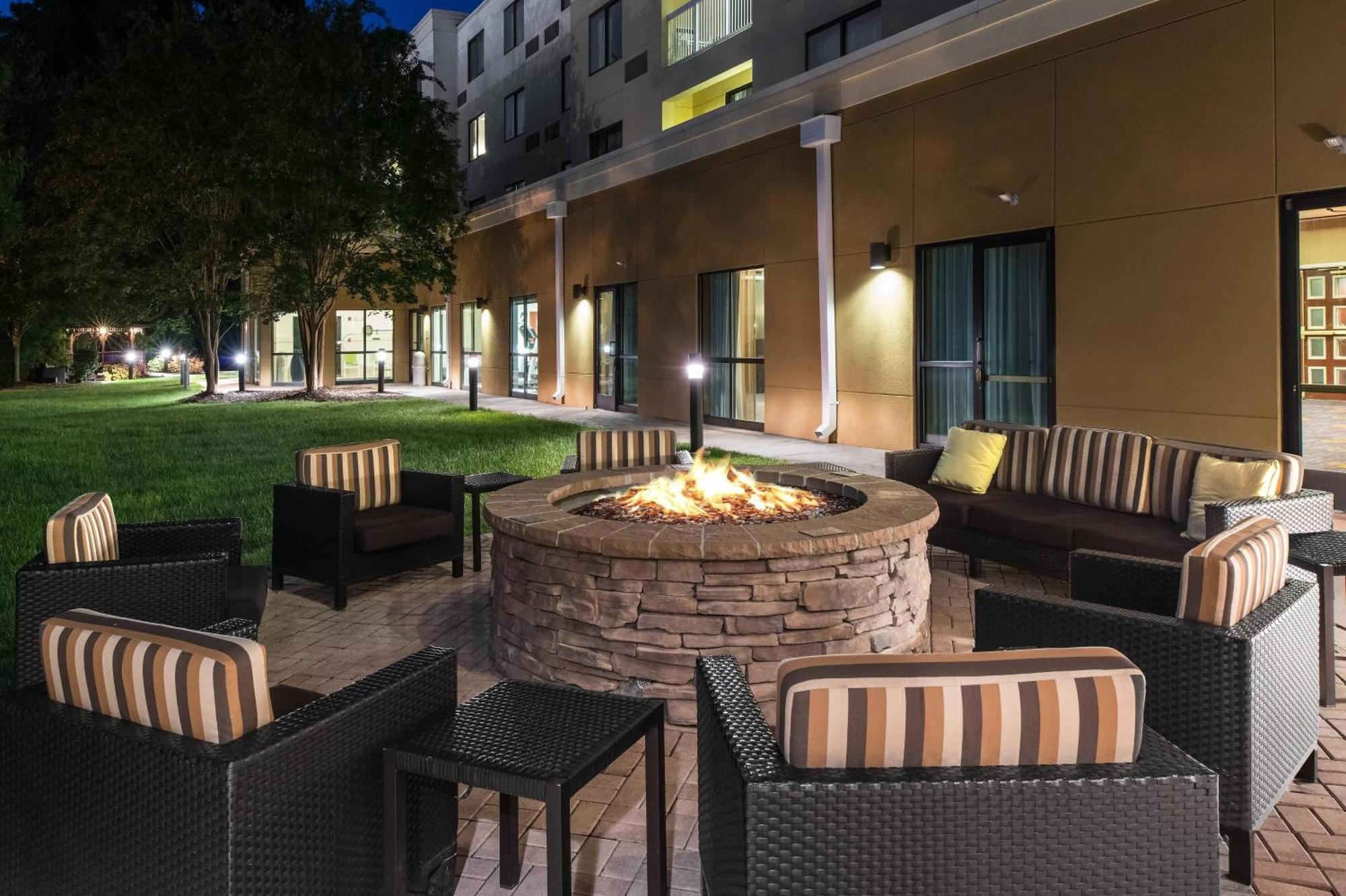 Hotel Courtyard Charlotte Gastonia Exterior foto